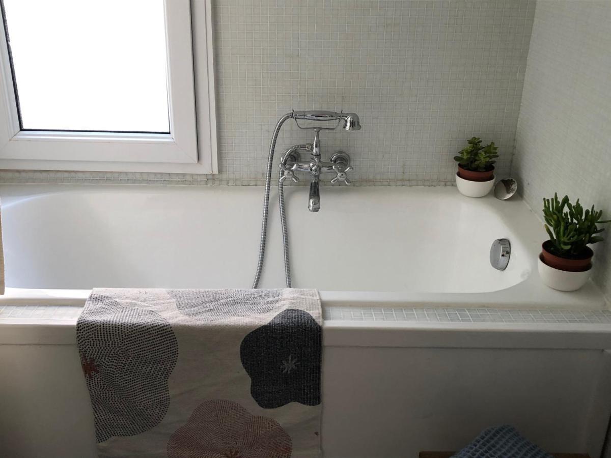Paris Petit Appartement Lumineux Et Atypique المظهر الخارجي الصورة